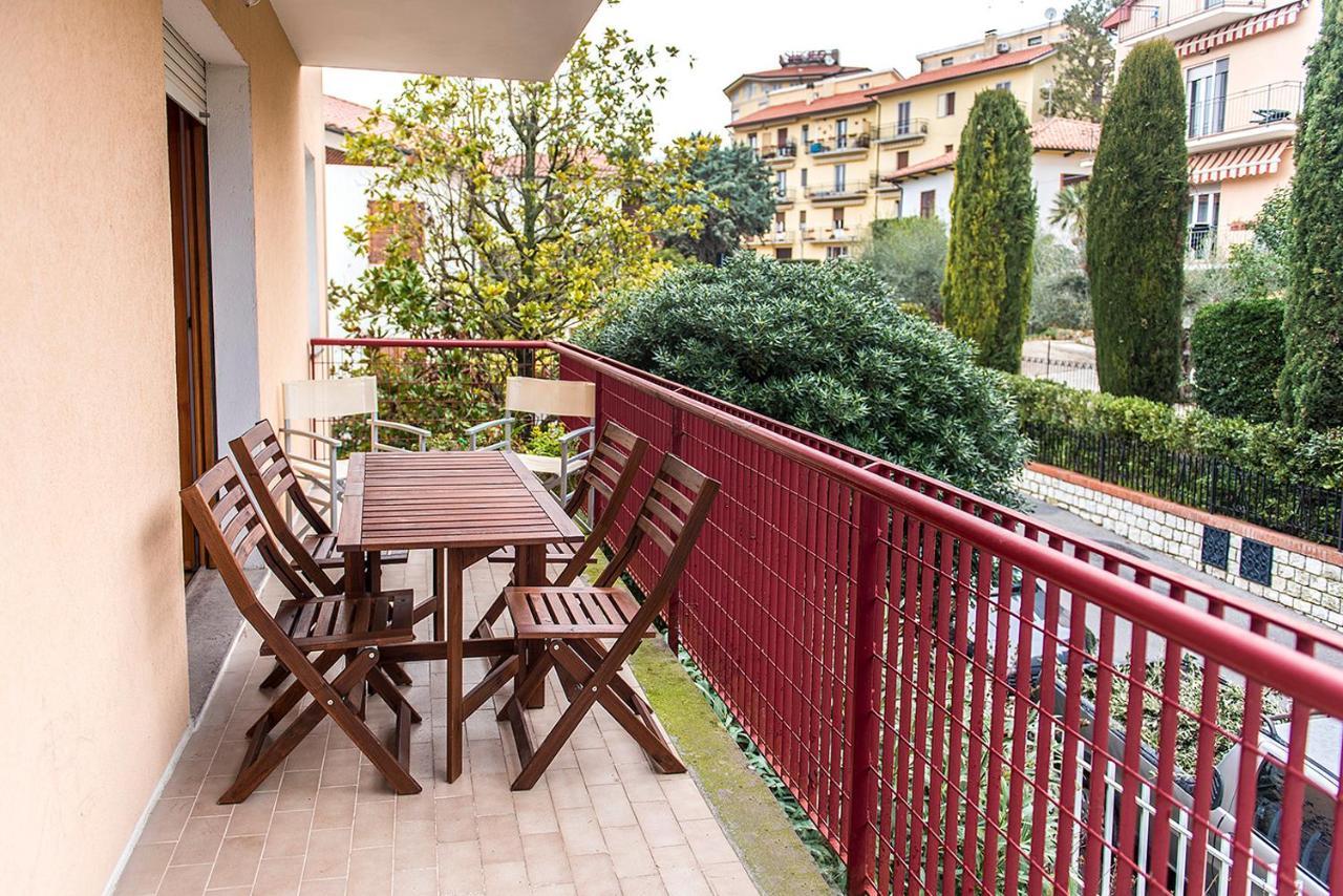 S288 - Sirolo, Ampio Trilocale In Zona Centrale Экстерьер фото